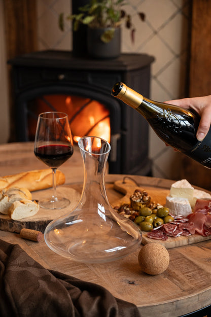 Wijn inschenken in Royal Decanter